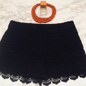 Ann Taylor LOFT feminine Riviera Short